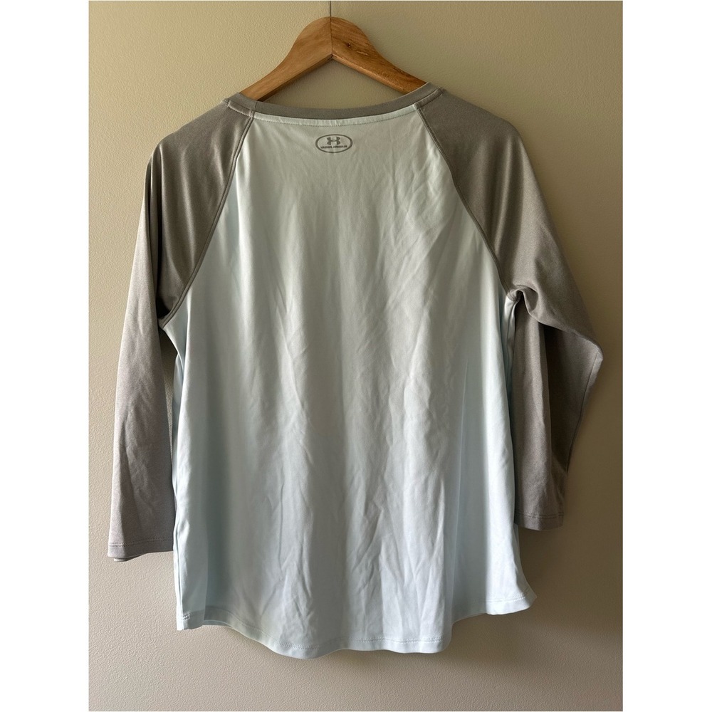 Sporty Athleisure Under Armour Long Sleeve Top S Blue Gray Raglan Colorblock - Picture 4 of 4